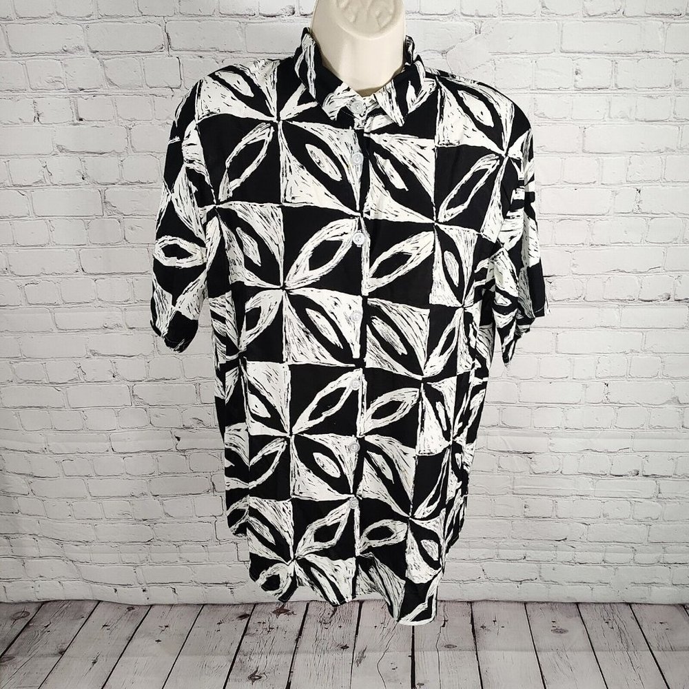 VTG Traffic Jam Black White Rayon Button Up Collared Top USA Women's Size Small